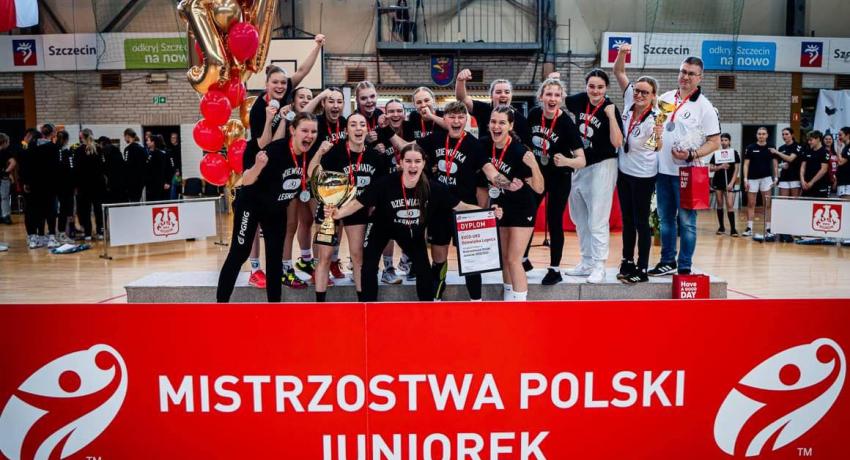 Juniorki UKS Dziewiątki Legnica wicemistrzyniami Polski!